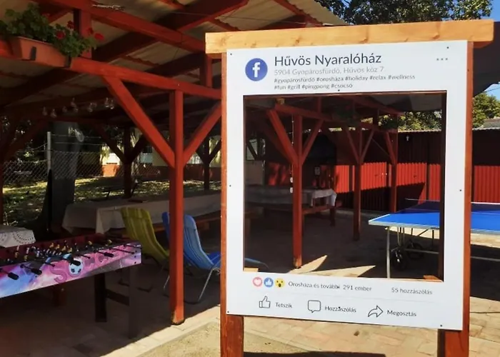 Huvoes Nyaralohaz Guest house Oroshaza